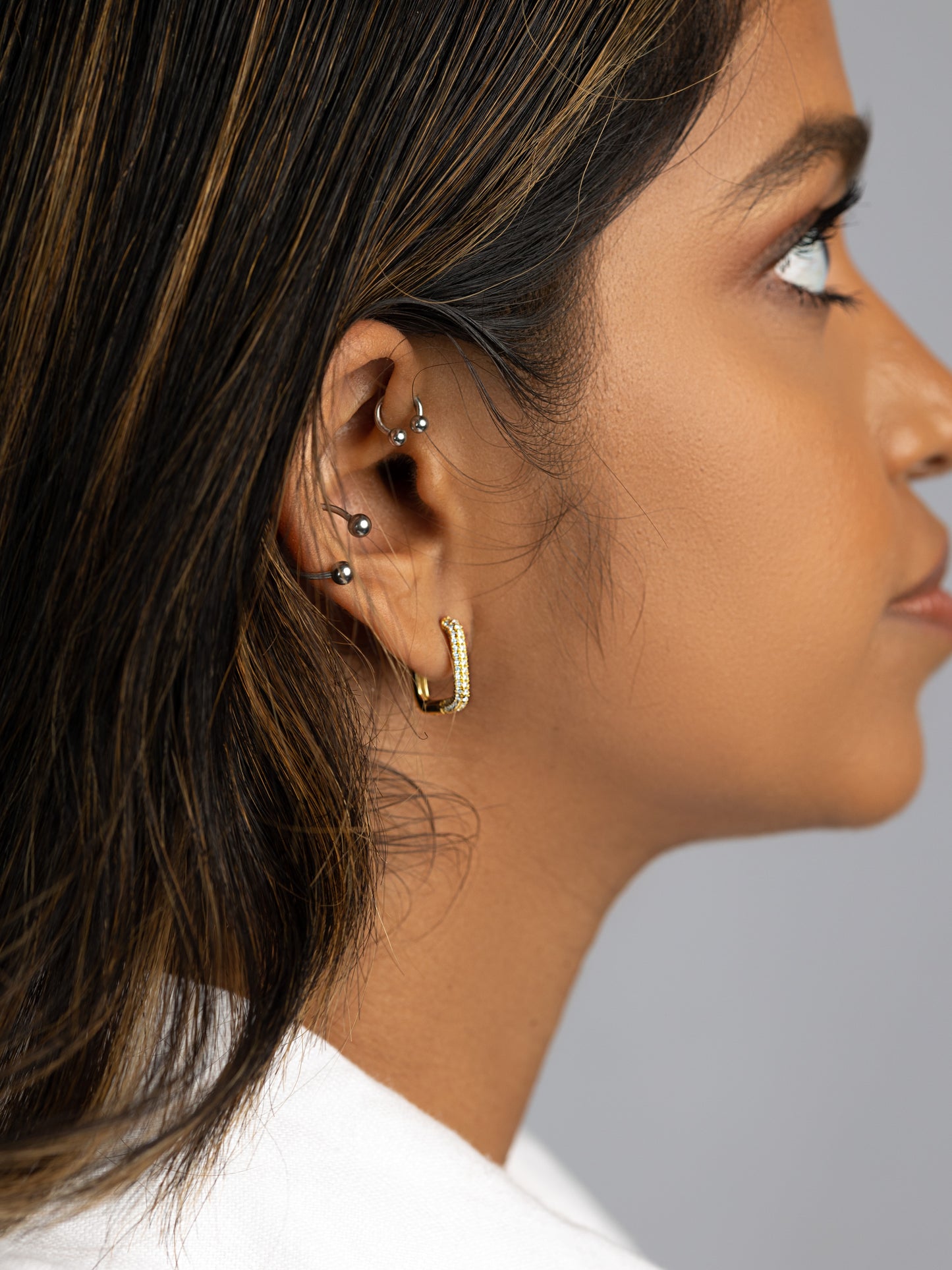 ARI DAINTY HUGGIES | 18K Gold - LILÈ - Earring - LILÈ - online jewellery store - jewelry online - affordable jewellery online Australia