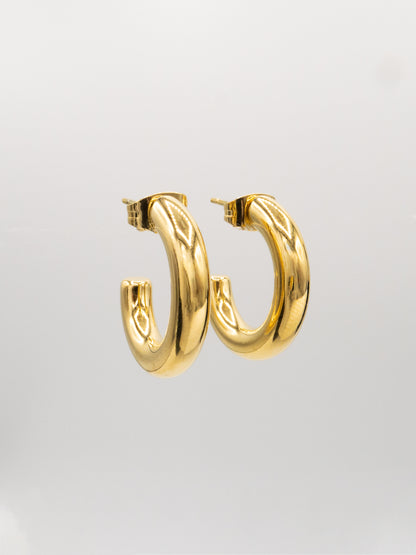 BASIQUE GOLD HOOPS | 18K Gold - LILÈ - Earring - LILÈ - online jewellery store - jewelry online - affordable jewellery online Australia