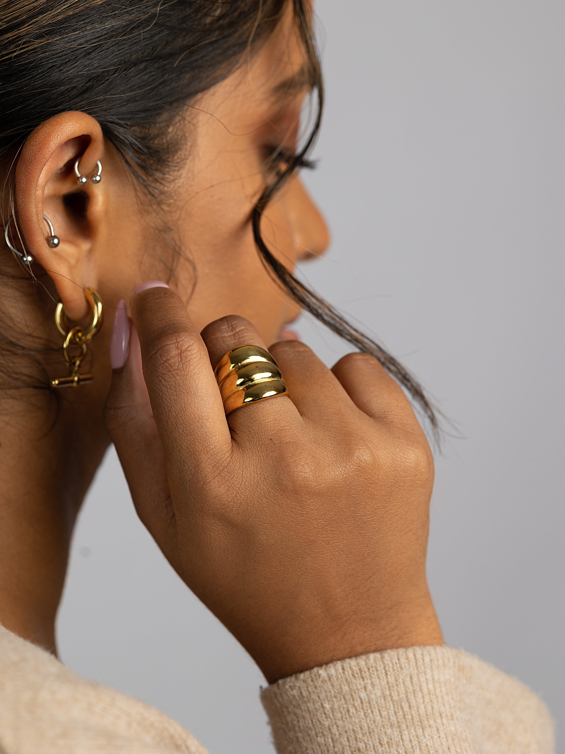 JUNIE HOOPS | 18K Gold - LILÈ - Earring - LILÈ - online jewellery store - jewelry online - affordable jewellery online Australia