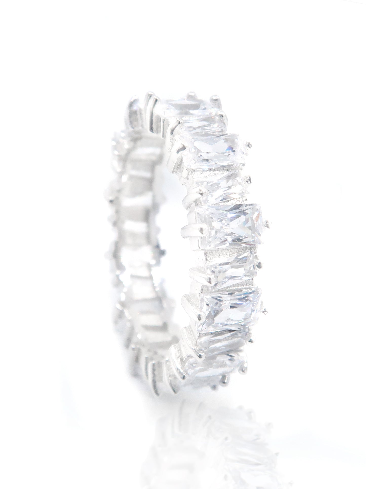 CRUSHED CRYSTAL RING close up image